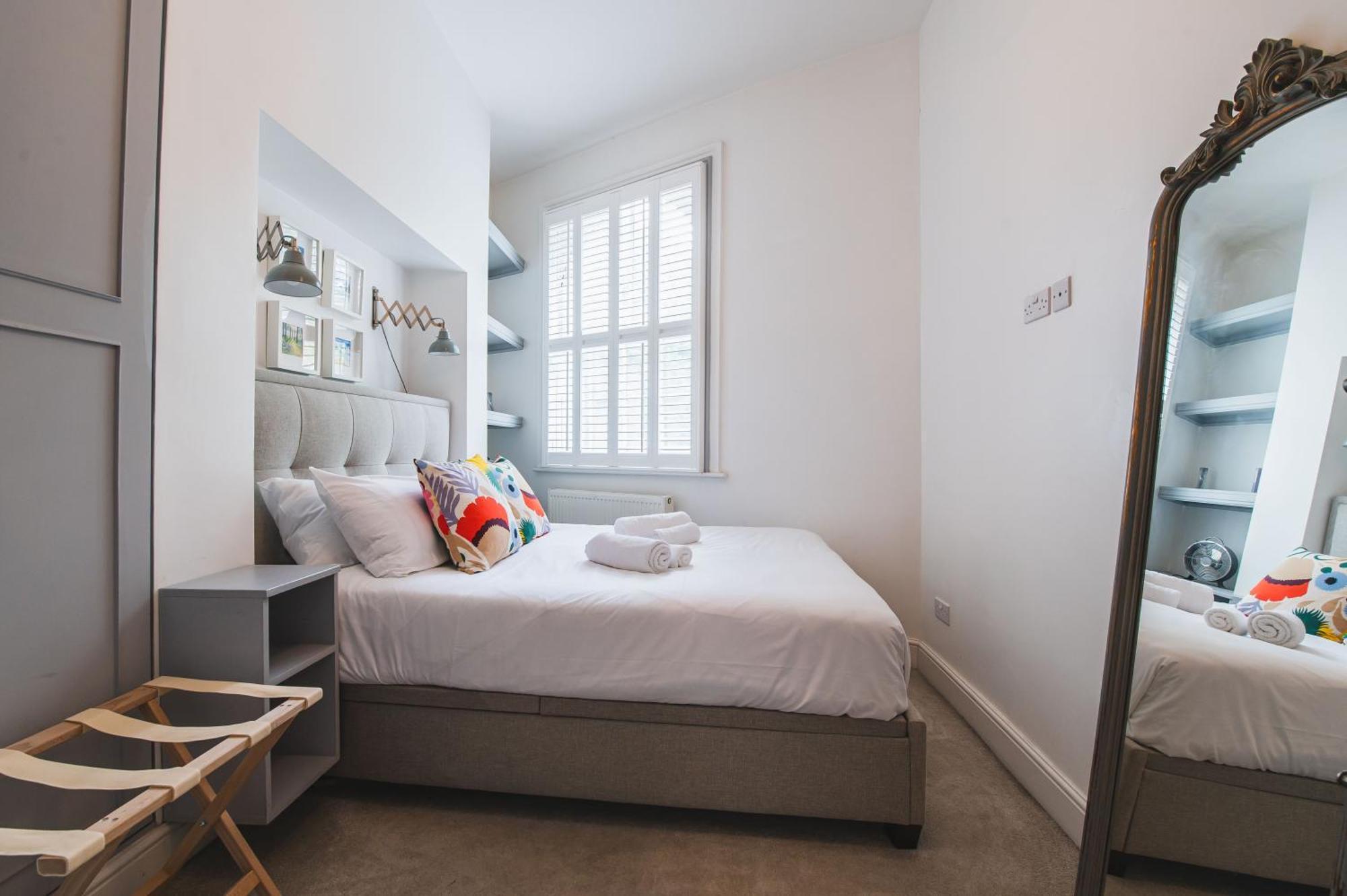 Pass The Keys - Modern & Stylish Garden Home In Islington Лондон Екстериор снимка