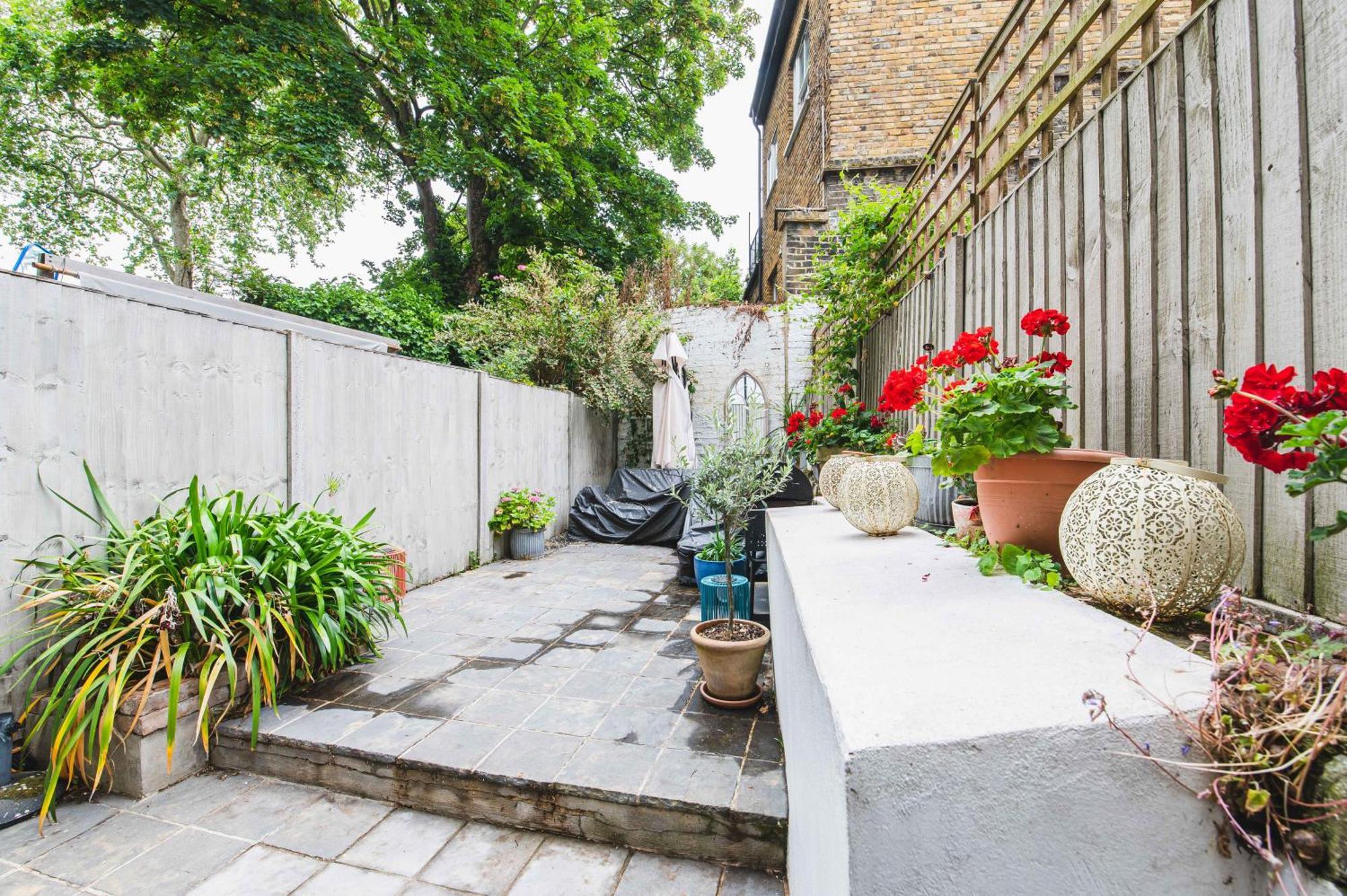 Pass The Keys - Modern & Stylish Garden Home In Islington Лондон Екстериор снимка